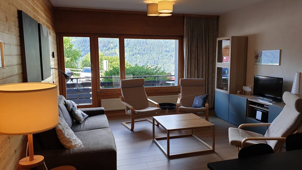 St. Luc Apartment | Outside : flat for 5-6 people on the ground floor, balcony -Inside : 60 sqm, large living with a sep