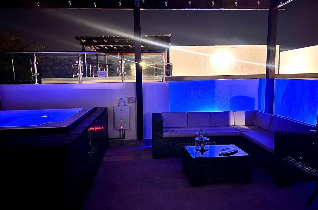Santiago Province Apartment | Outstanding Pent House w/Jacuzzi