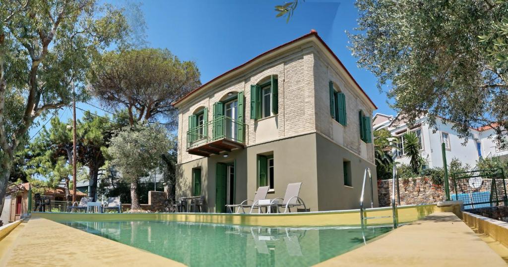 Plomari House | Ouzo Traditional House with private pool