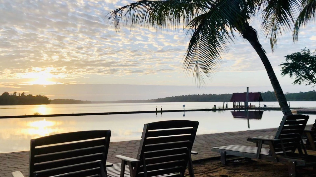 La Simplicite Hotel | Overbridge River Resort