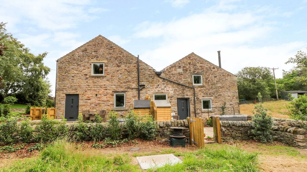 Little Hayfield Cottage | Overlea Barn