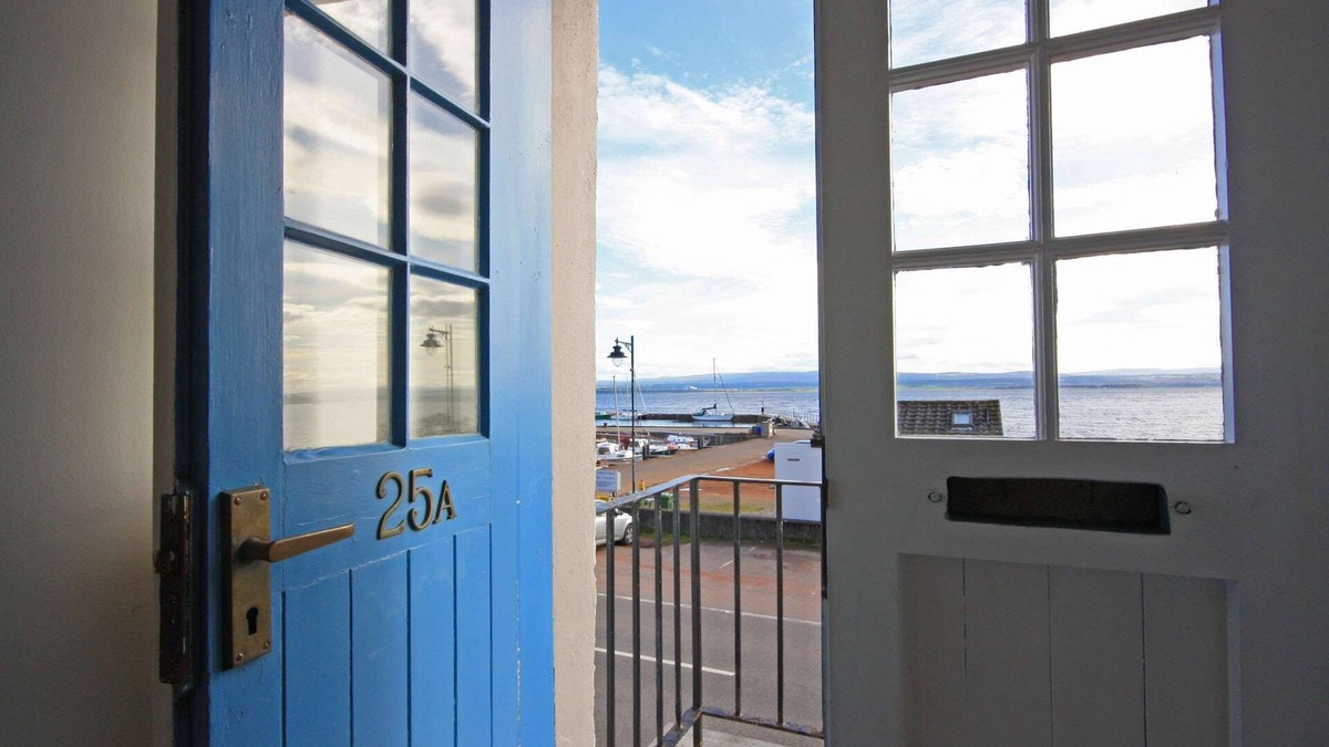 Avoch House | Overlooking Avoch harbour and the Moray Firth. Spot dolphins from the kitchen.