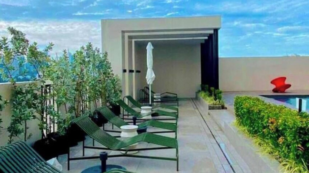 Lahug Condo | Overlooking CityView Near IT park Free Pool,WiFi