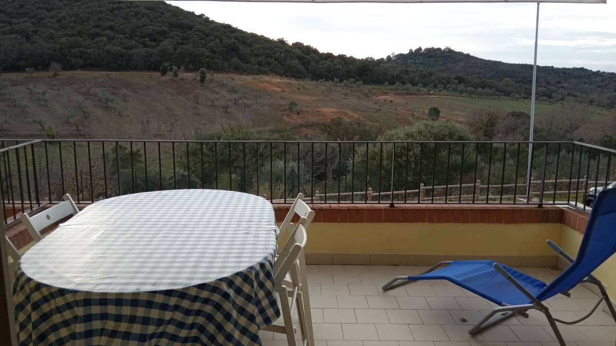 Scarlino Apartment | overlooking the Maremma