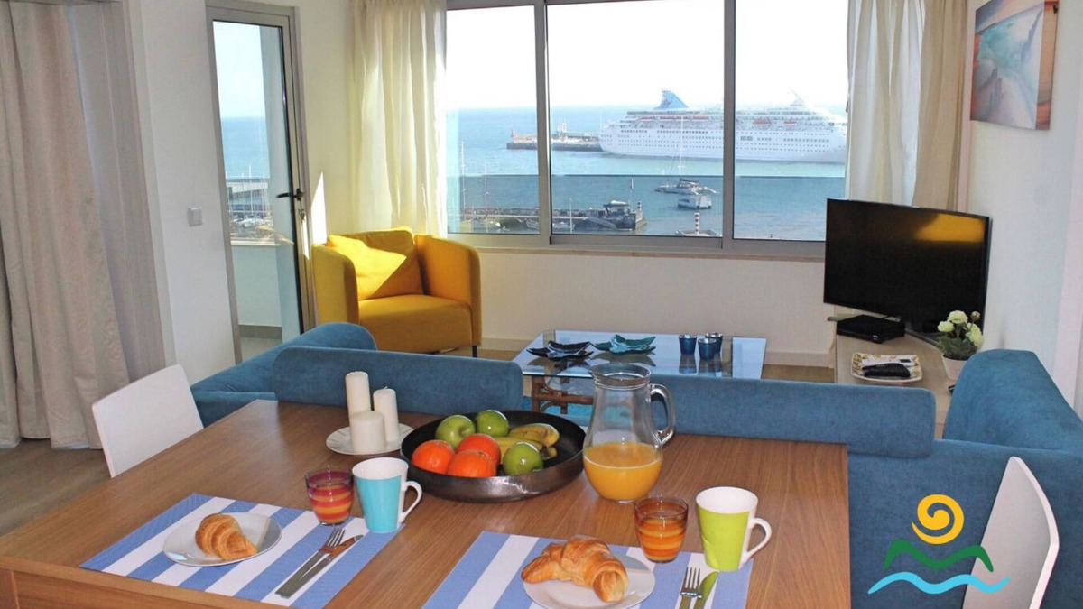 Se Apartment | Overlooking the Marina | Petronella Marina Apt