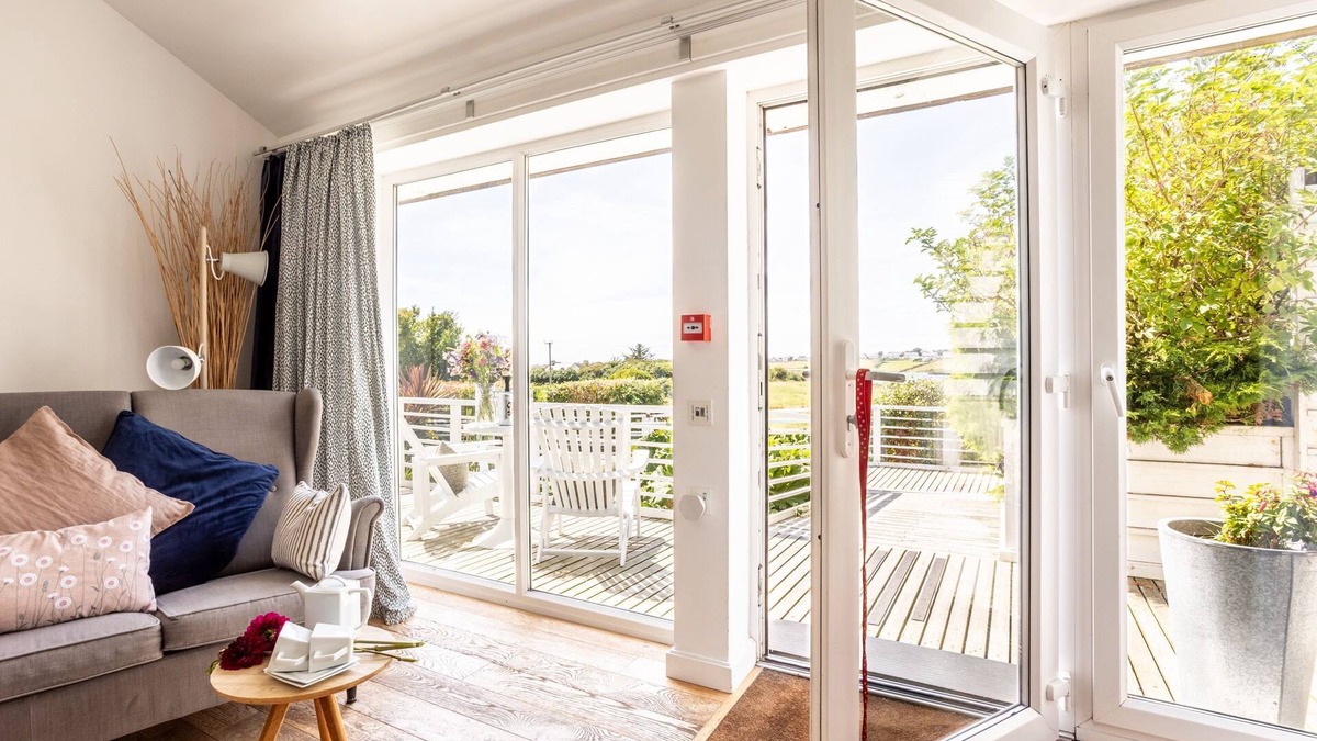 Llanfaelog Cottage | Owain’s Lake View : Pet-Friendly 1‑Bed Lakeside Apartment with Maelog Lake Views | Managed by Angles