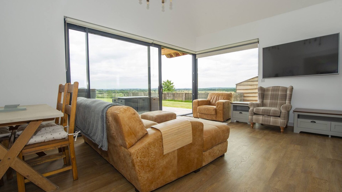 Wedmore Cottage | Owl Lodge