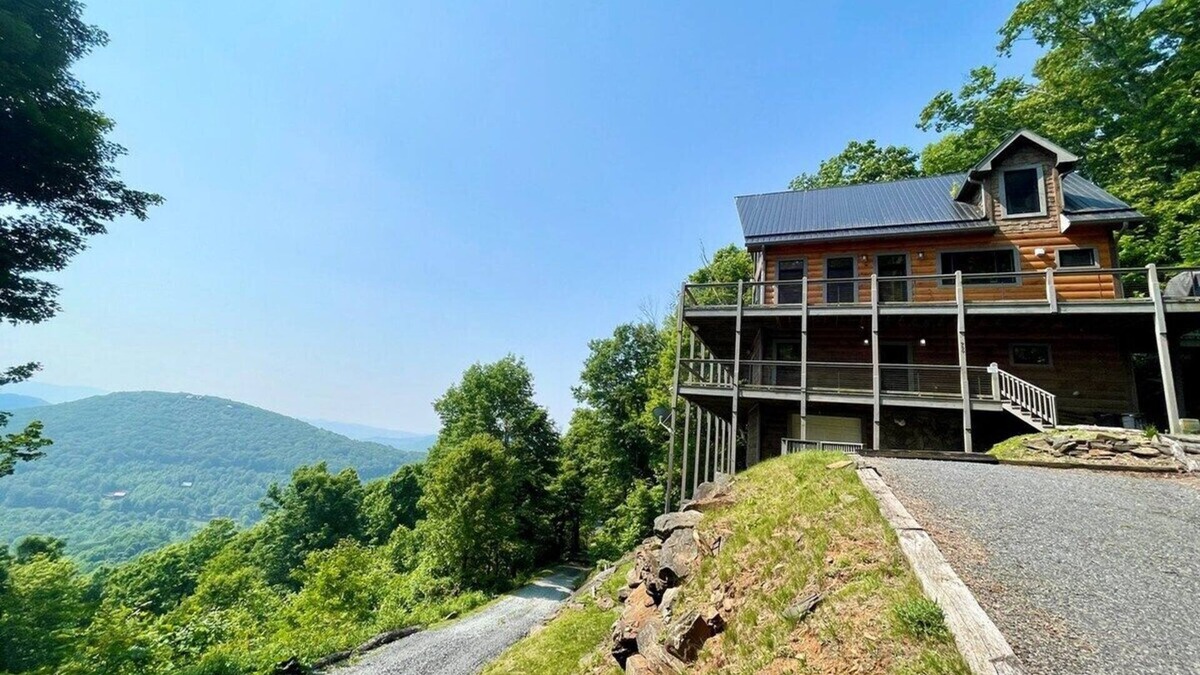 Todd House | Owl's View-Luxury,Theater,Pool Table,Hot Tub,Long Range Vistas,Firepit,WiFi