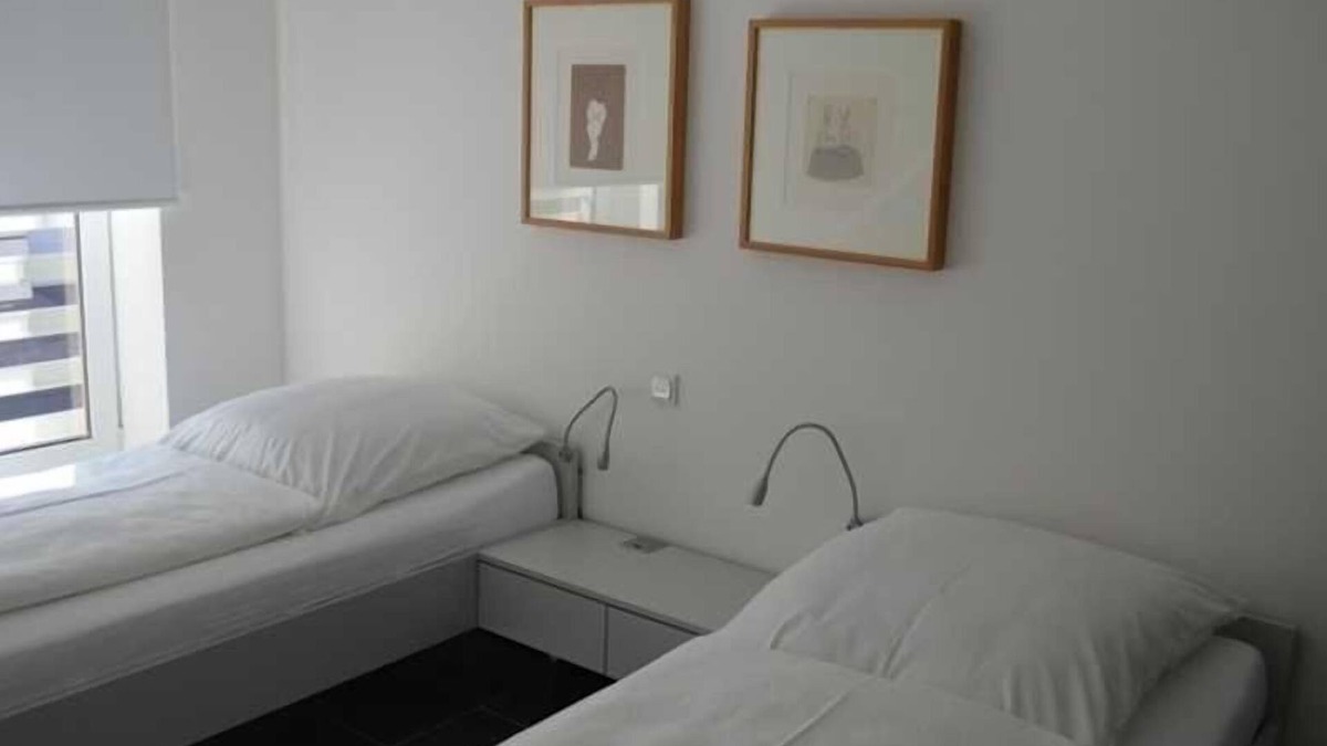 Helgoland Apartment | Owner Suite, 1. OG, balcony seafront - Dünenblick Apartments