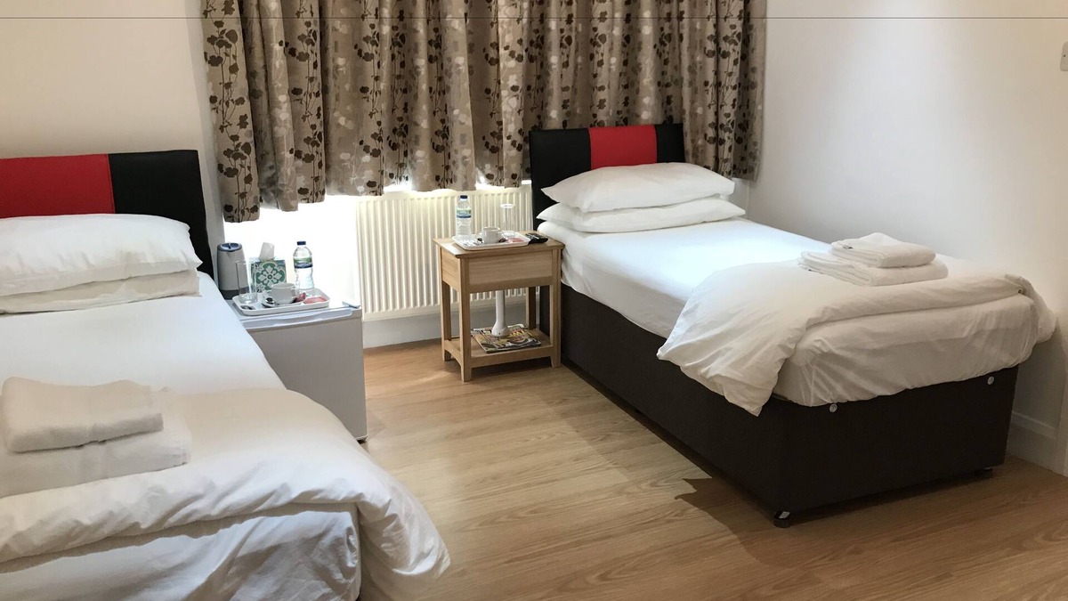 Kidlington House | Oxford Bed and Breakfast