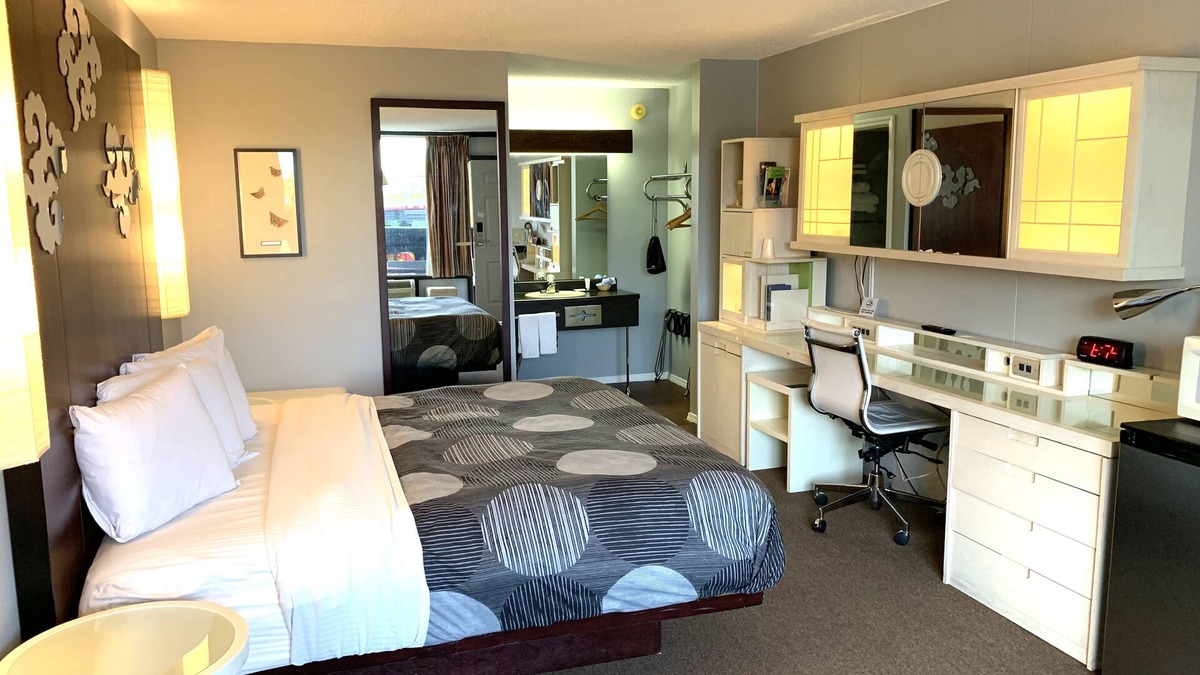 Ozark Hotel | Oxford Inn Ozark