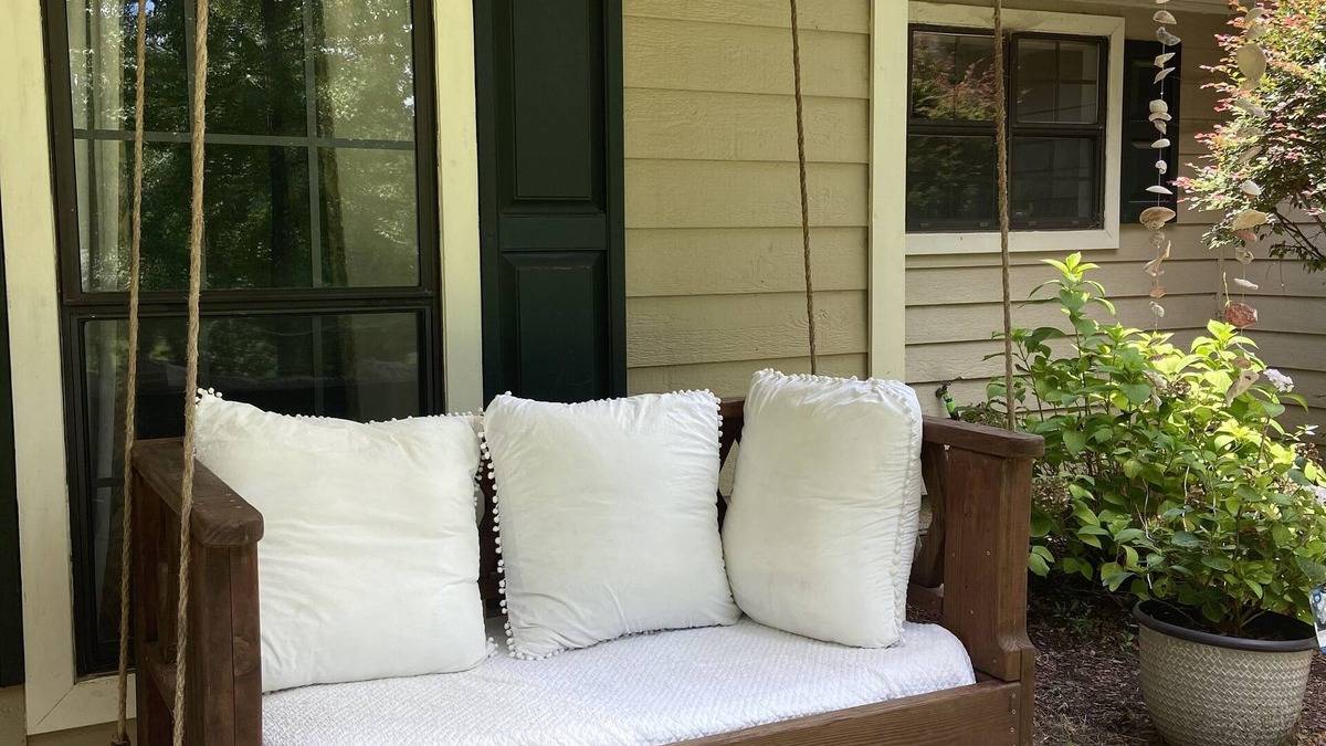 Oxford House | Oxford Weekend Rental 2.4 Mile to Stadium Cozy Quiet Home
