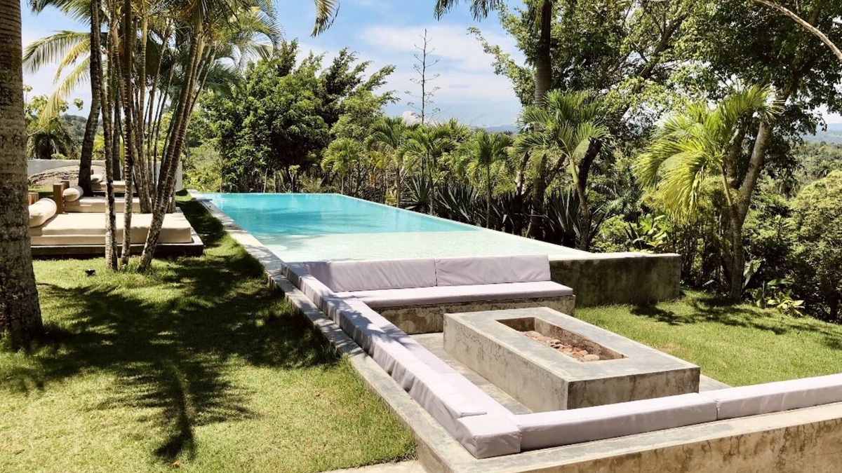 Los Brazos Hotel | Oya New Earth