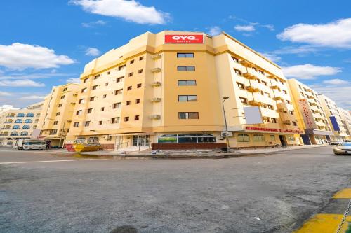 Al Hoora Hotel | OYO 124 Al Salam Palace Hotel