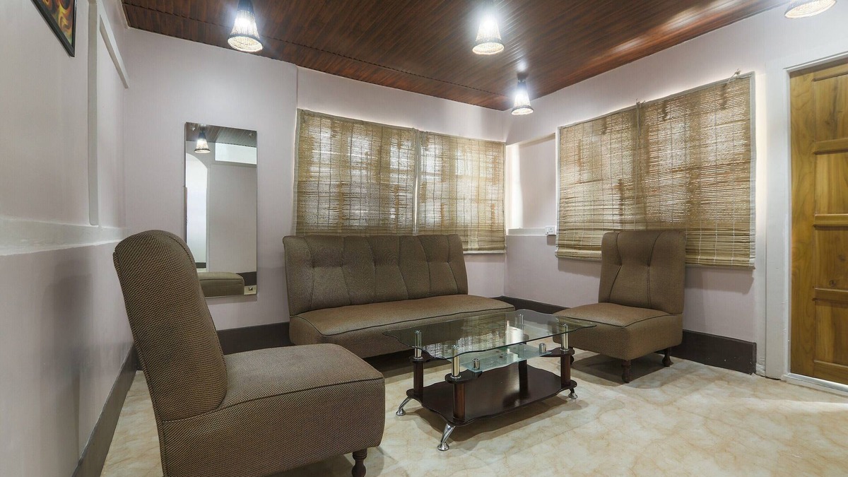 Shillong Hotel | OYO 19292 55 Pillars House