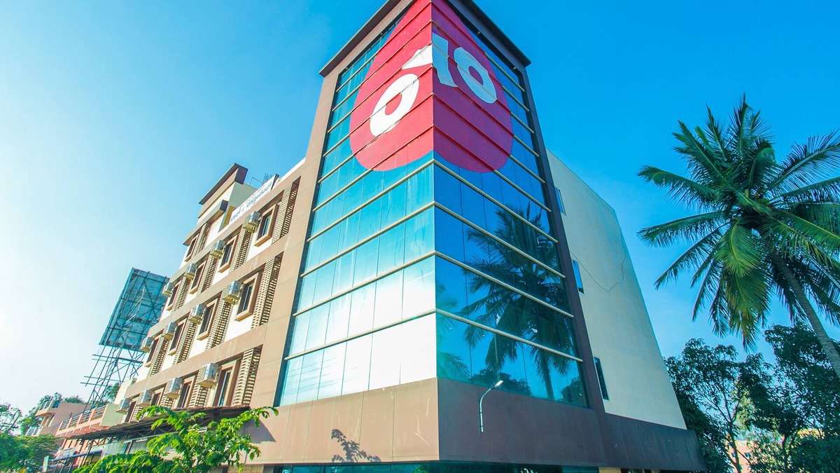 Attibele Hotel | OYO 19846 Metro Residency