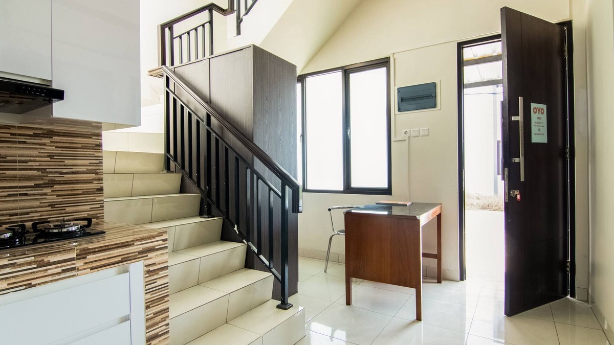 Karawang Hotel | OYO 3826 Columbus Residence K11