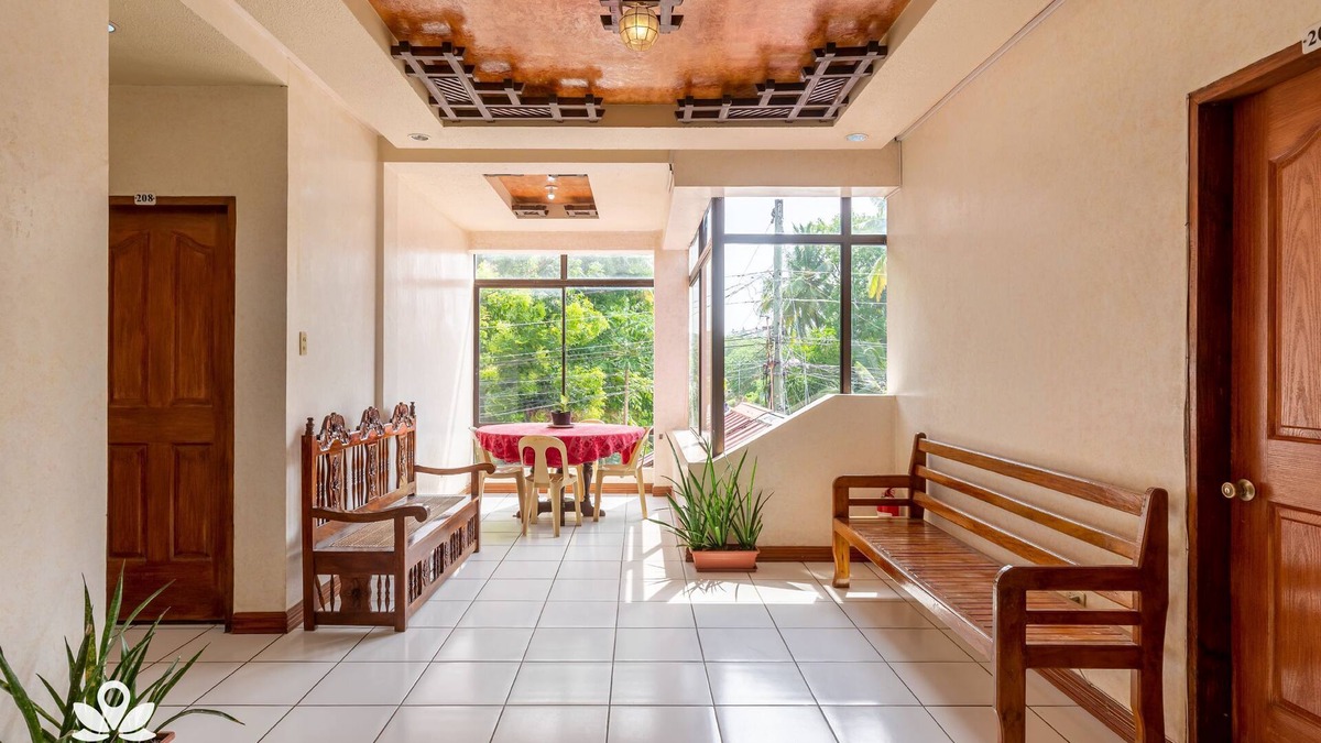 Dauis Hotel | OYO 426 Coco Grove Tourist Inn