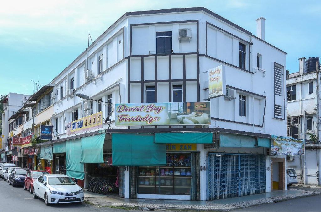 Lahad Datu Hotel | OYO 44112 Darvel Bay Travelodge