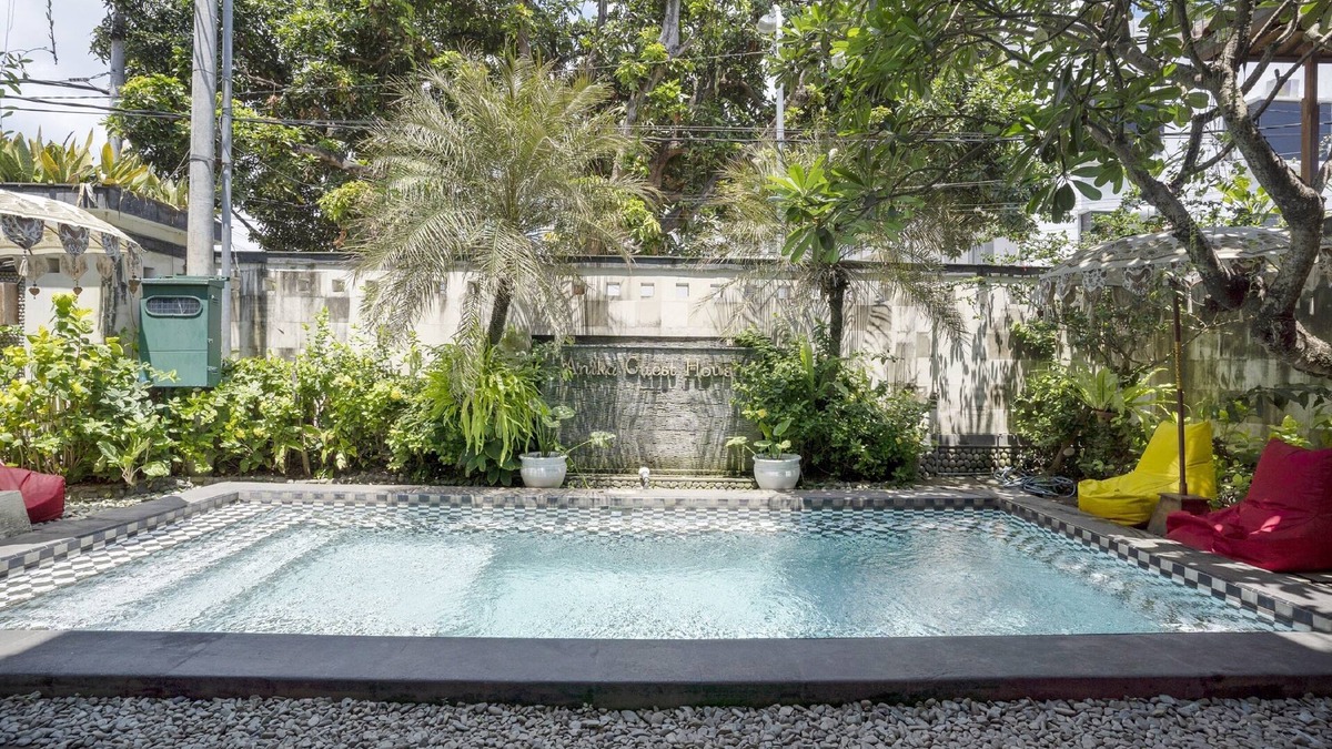 Tuban House | OYO 482 Anika Guest House