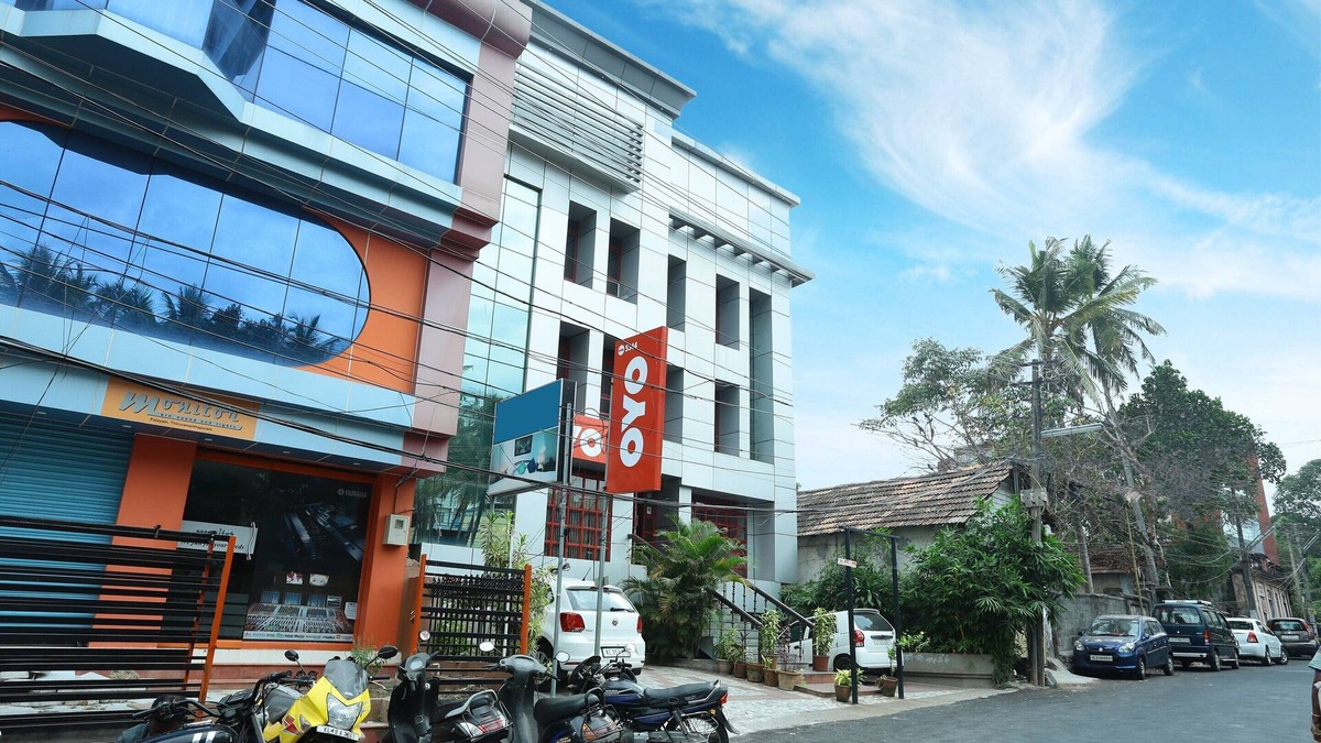 Palayam Hotel | OYO 5344 Hotel Oasis