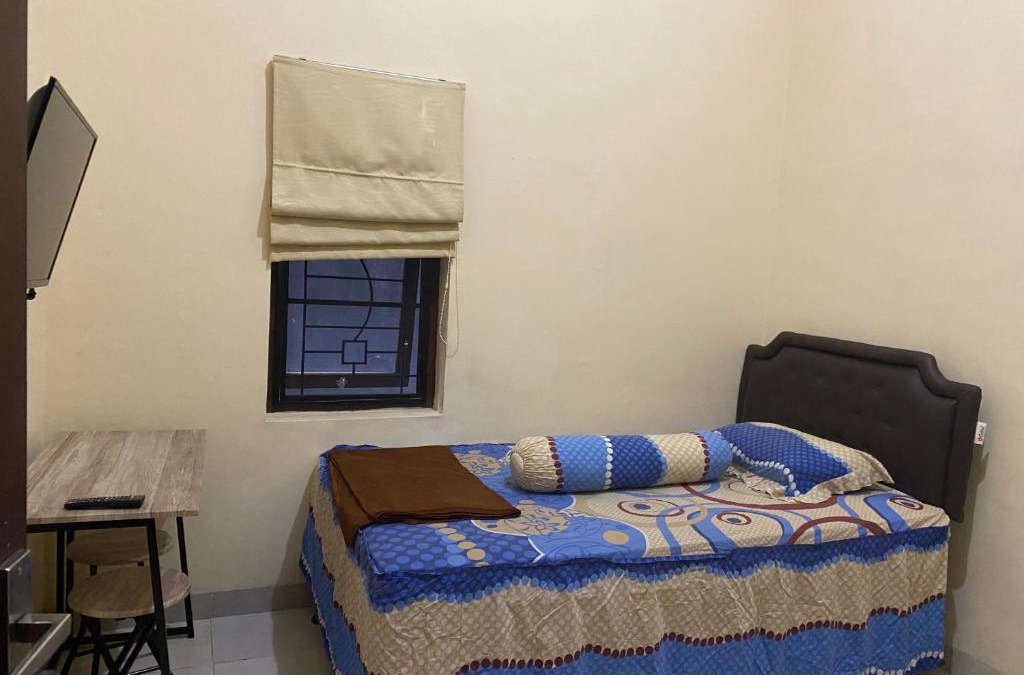 Makassar Hotel | OYO 90548 Kika Homestay