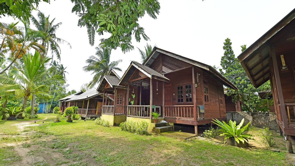 Cherating Hotel | OYO 90595 Pelangi Beach Resort Cherating