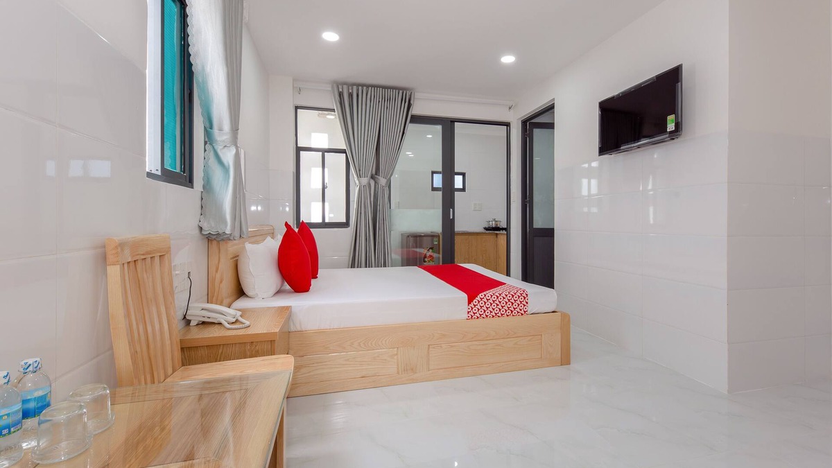 Phuoc Long Hotel | OYO 942 Cuong Hai Apartment