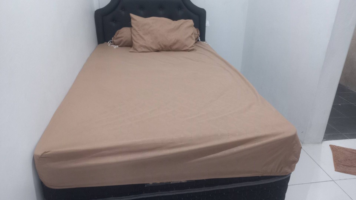 Purwokerto Hotel | OYO 94771 White House Arafah Syariah