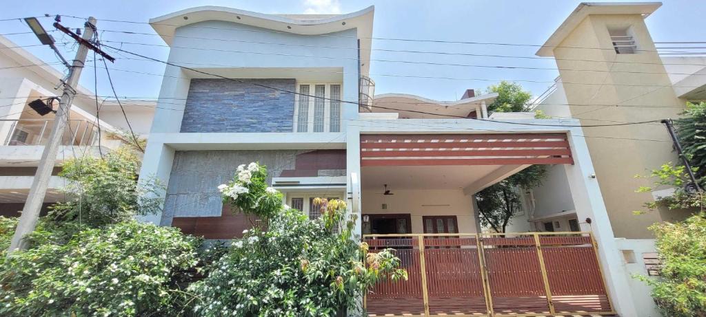 Saravanampatty Hotel | OYO Flagship Heavens Residency