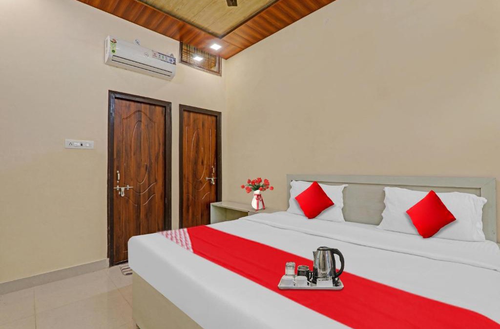 Malihabad Hotel | OYO Flagship Hotel Drip Inn