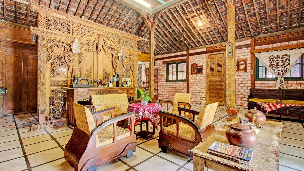 Colomadu Hotel | OYO Homes 93598 Omah Baturan Syariah