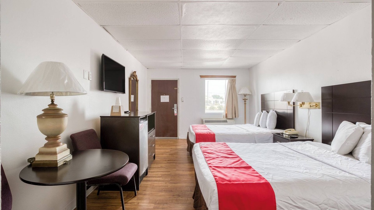 Lackland AFB Hotel | OYO Hotel San Antonio Lackland Air Force Base West