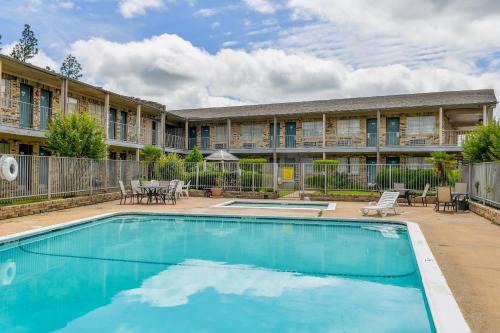 Tyler Hotel | OYO Hotel Tyler Lindale
