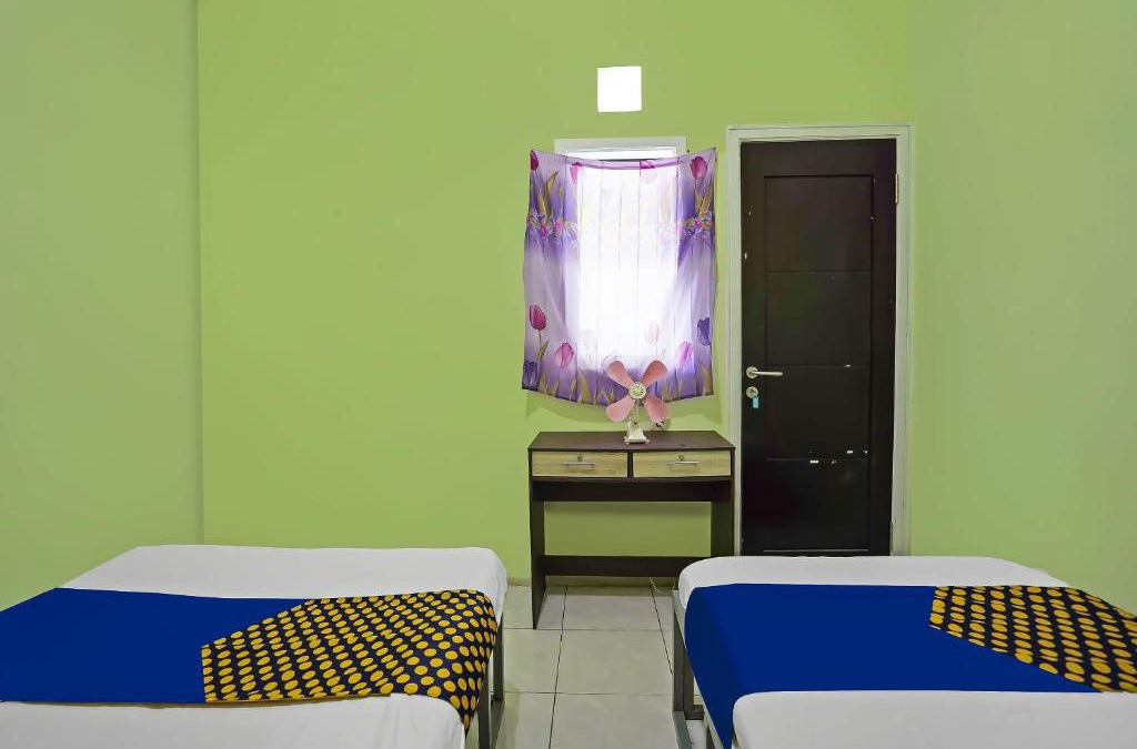 Malang Hotel | OYO Life 92474 Penginapan Rusunawa Ii