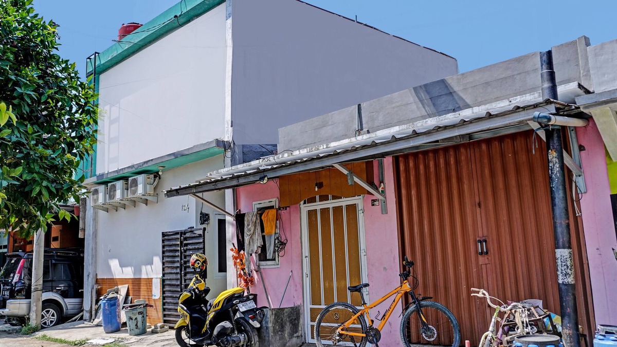 Karawang Hotel | OYO Life 92684 Kost Mutiara Nirwana