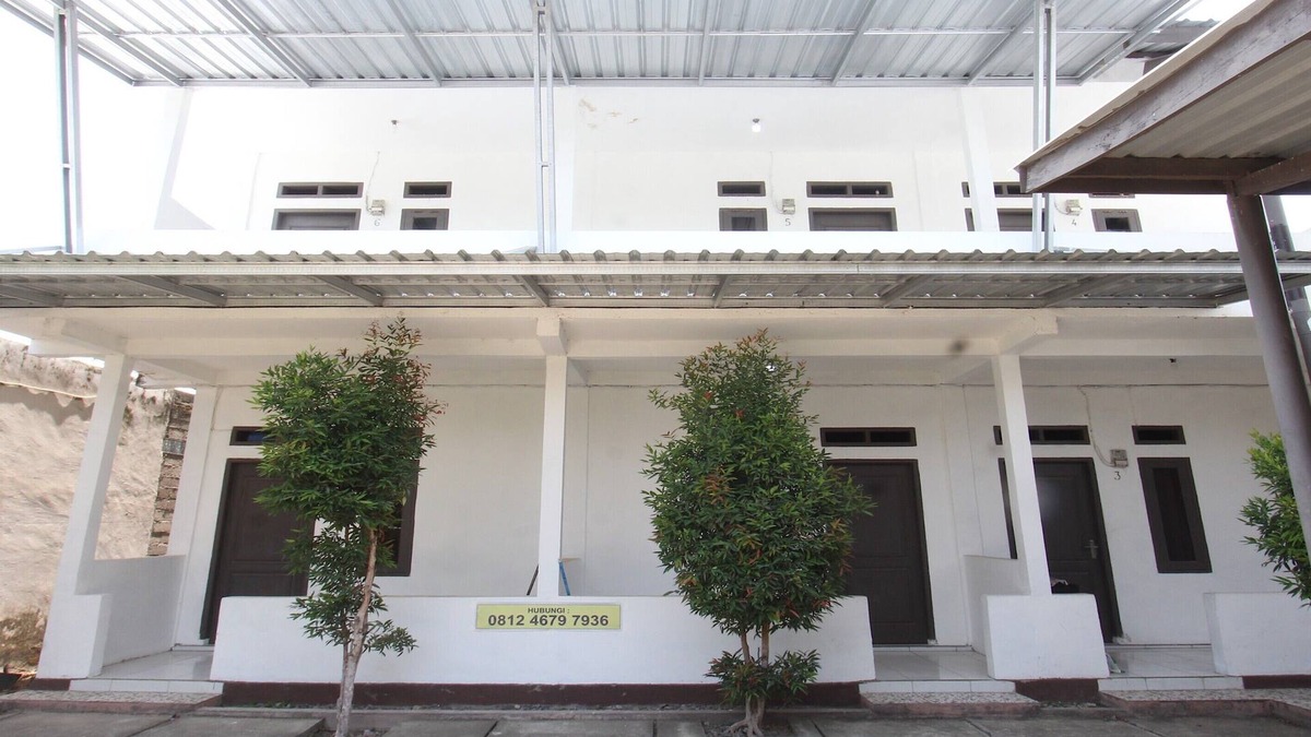 Tanjung Hotel | OYO Life 93154 White Kos Jenggala