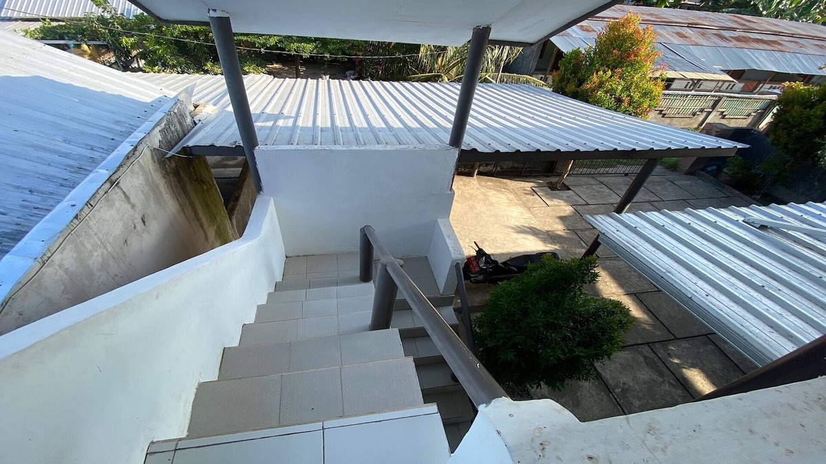 Tanjung Hotel | OYO Life 93154 White Kos Jenggala