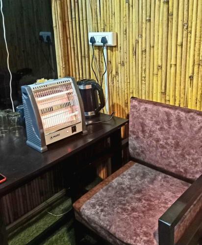 Kaul Hotel | OYO Neem Homestay
