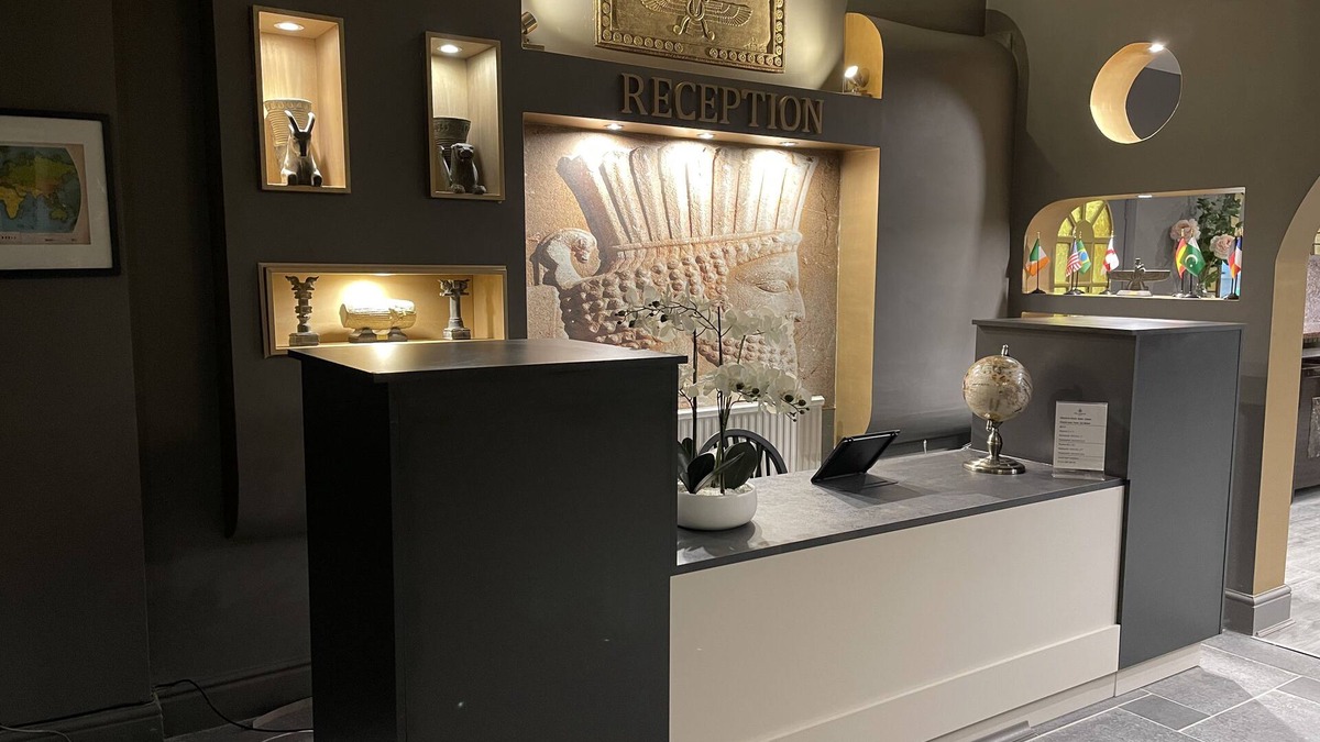 Chapeltown Hotel | OYO White Rose Complex