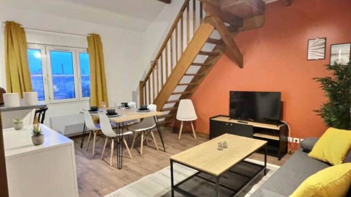 Miroir - Batignolles House | Oyon La Mancelle, 14p, 6 bdrms