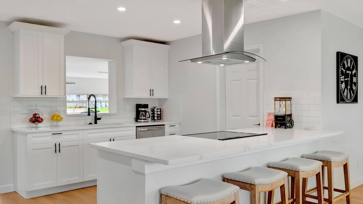 Spring Hill House | Oyster House, WATERFRONT 3b, Kayaks, BIKES, Games