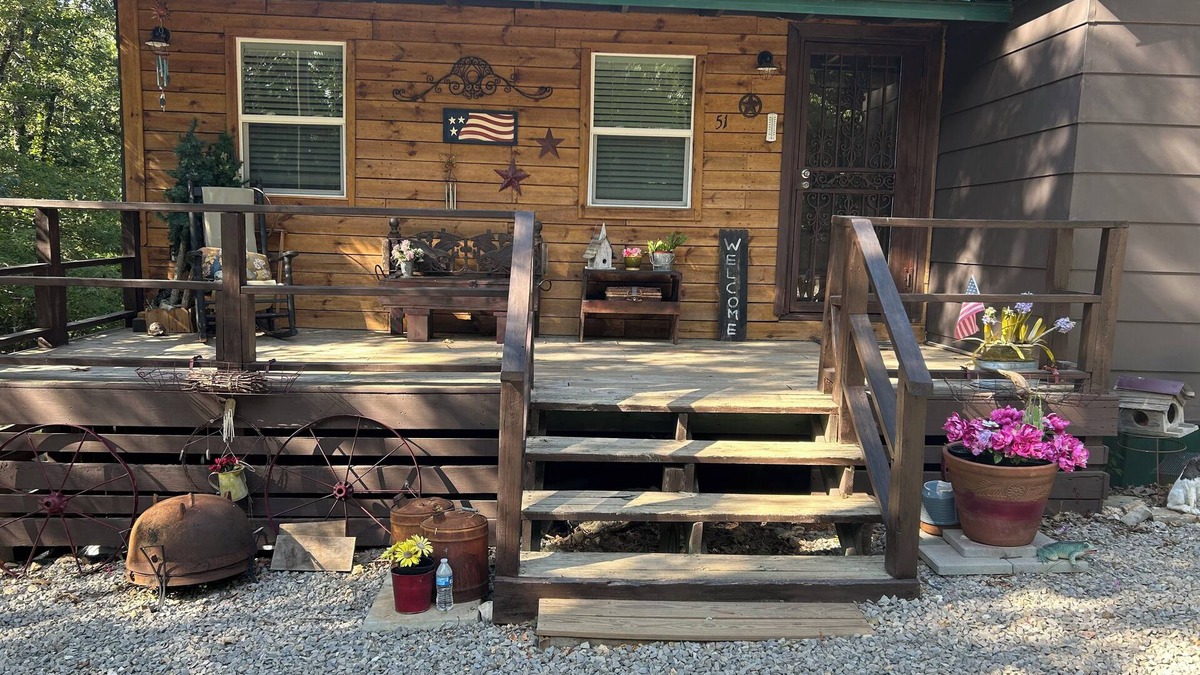 Myrtle Cabin | Ozark Acres Cabin-In-The-Woods