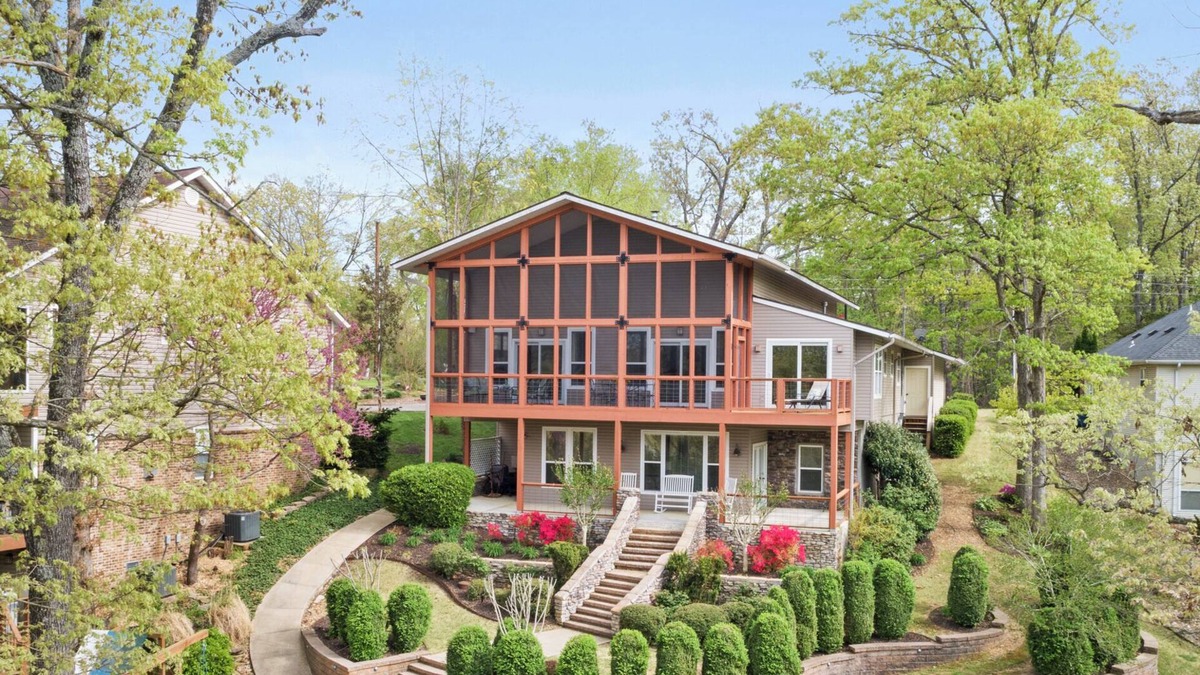 Bella Vista House | Ozark Mountain Lakehouse Scenic Lake Views Trails & Private Dock