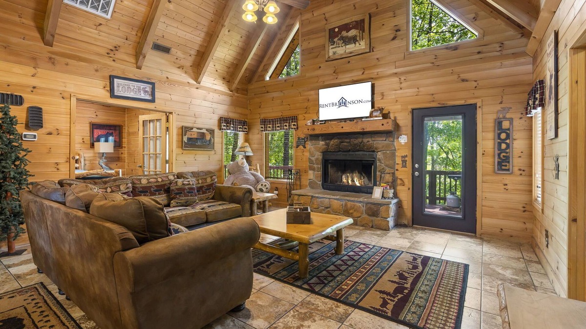 Branson Cedars Cabin | Ozark Preserve Premium Log Cabin HotTub Firepit Car Charger Free Tickets Near Thunder Ridge