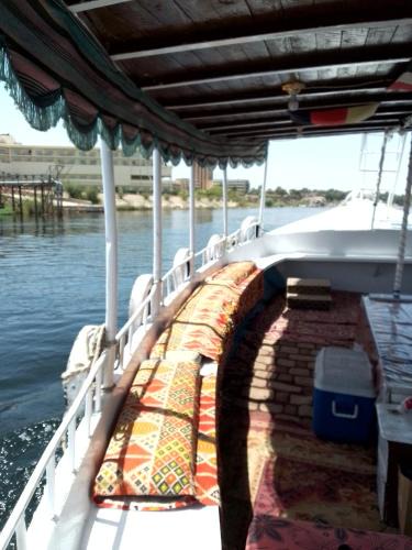 Aswan Boat Rental | Ozzy Tourism