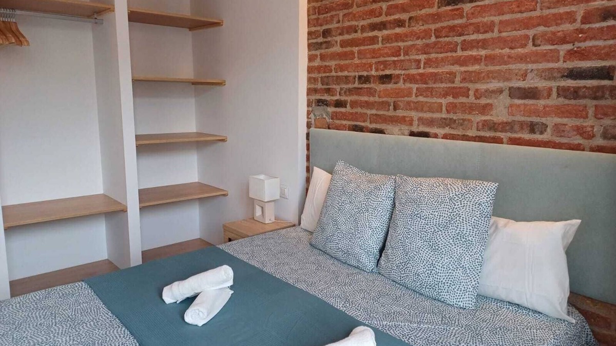 Sant Marti Apartment | P1 Apartment near the beach - 2 bedrooms with double bed