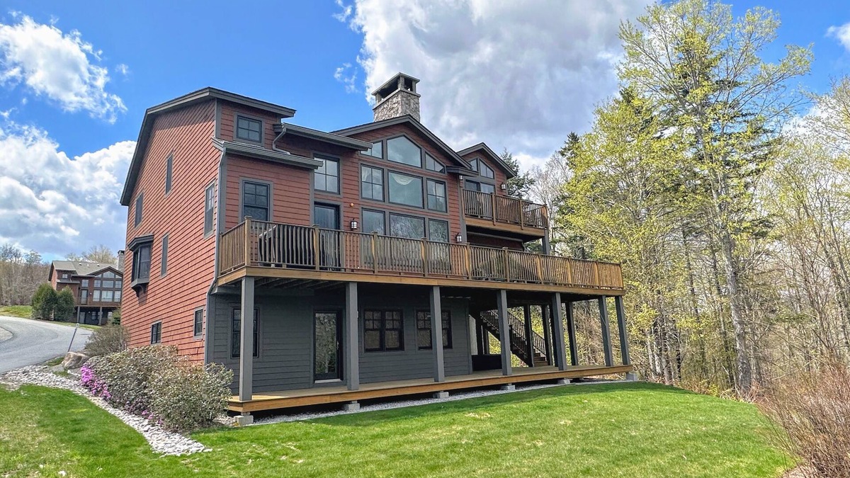 Bethlehem House | P5 Ski-in Ski-out Presidential View, single fam w/garage, pool table, ping pong, Dog Friendly!