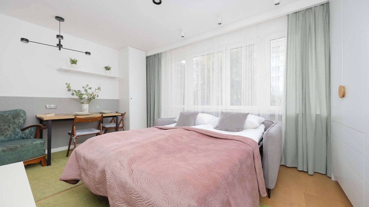 Centrum Apartment | Pańska 7 | Warszawa | Bright Studio with Balcony | Next to Metro