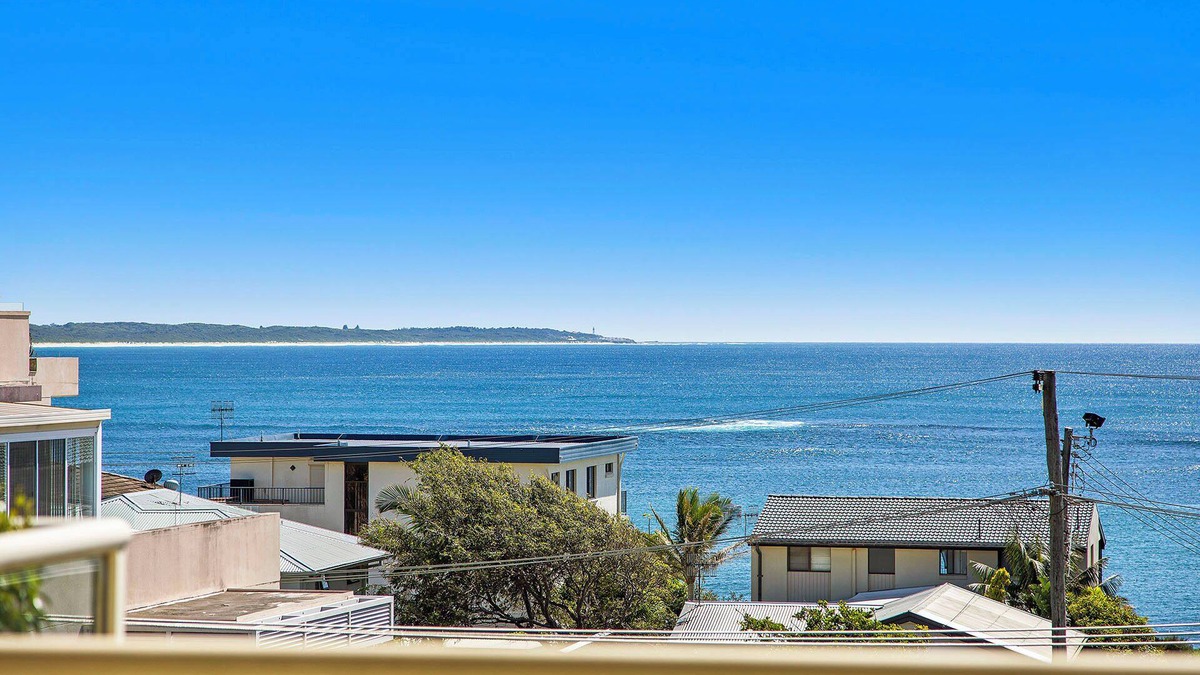 Blue Bay Apartment | Pacific Breeze 11